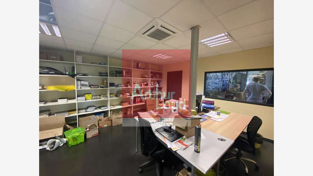 Local d'activité 1503m² à vendre à Castelculier