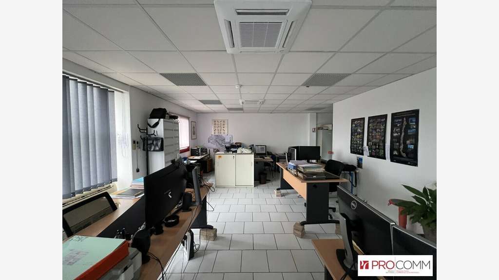 Bureaux de 160m² à vendre empl premium à Cavaillon