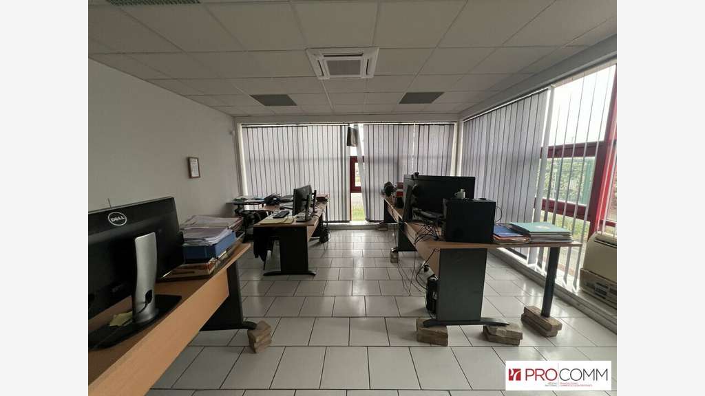 Bureaux de 160m² à vendre empl premium à Cavaillon