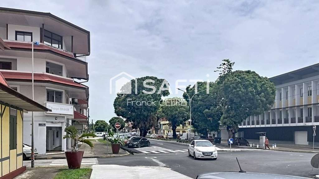 Local 58m² idéal profession libérale à Cayenne 