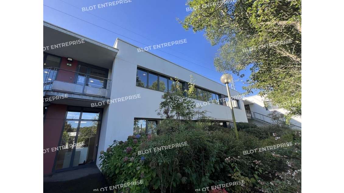 À vendre bureaux 645m² R+1 à Cesson-Sévigné