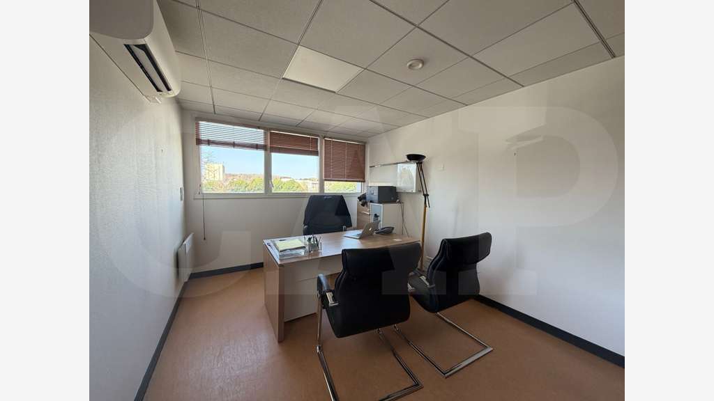 AV bureaux 203m² R+2 Cesson-Sévigné zone tertiaire