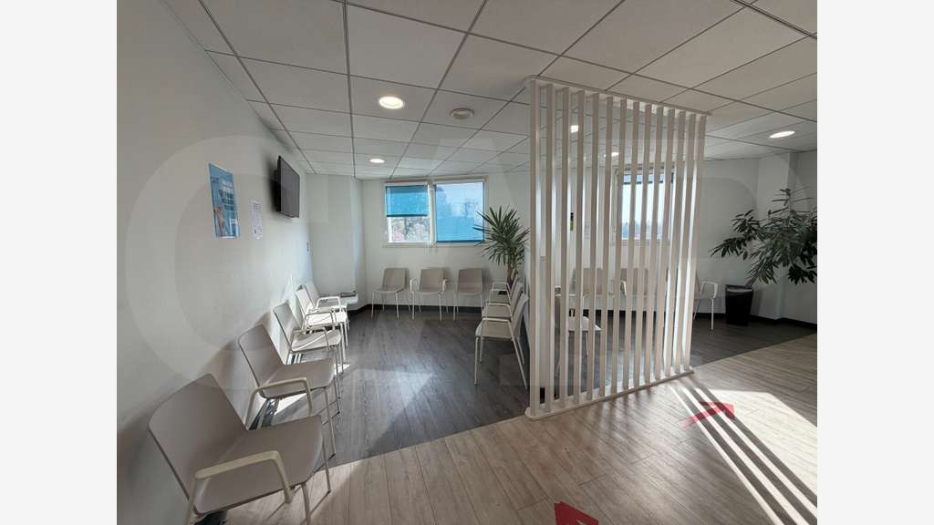AV bureaux 203m² R+2 Cesson-Sévigné zone tertiaire