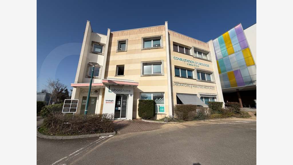 AV bureaux 203m² R+2 Cesson-Sévigné zone tertiaire