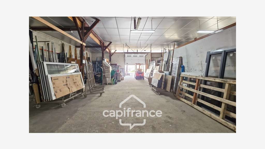 Entrepôt à vendre 228m² à Ouroux sur Saône