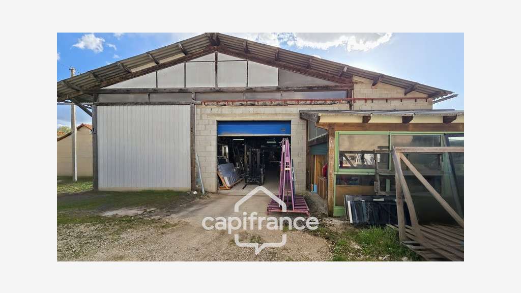 Entrepôt à vendre 228m² à Ouroux sur Saône