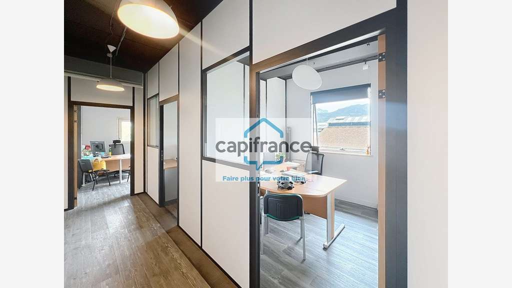 Bureaux 393m² à vendre à Chambéry Nord