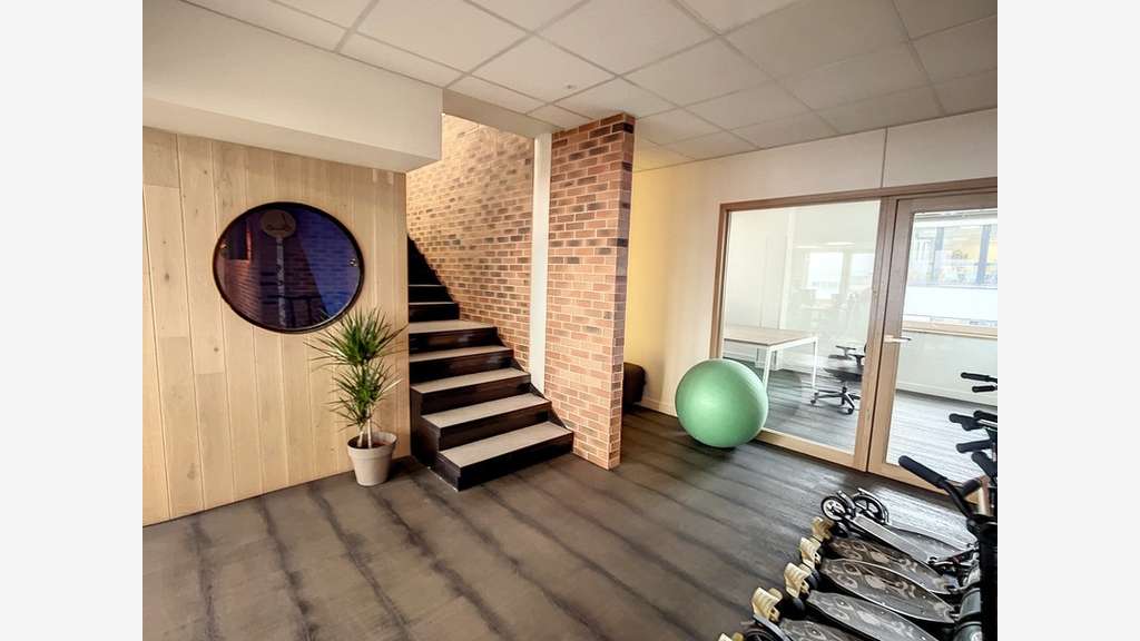 Vente bureaux de 483m² près de Chambéry accès VRU
