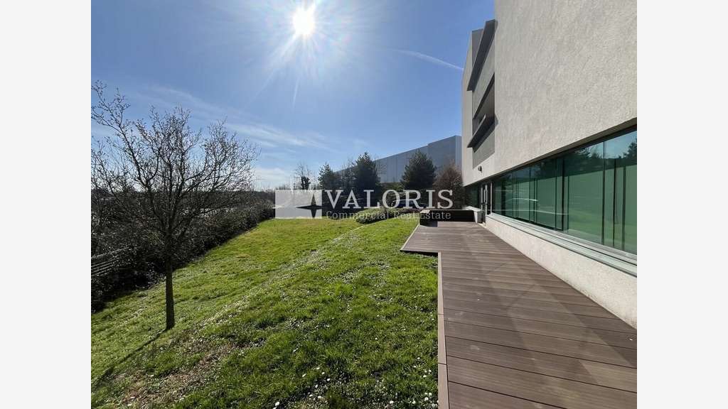 Vente bureaux dès 107m² à Champagne-au-Mont-d'Or