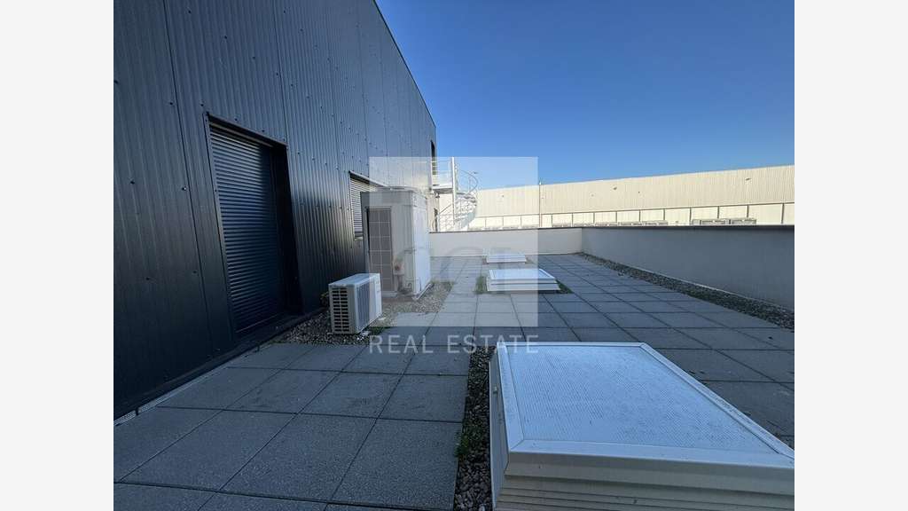 Bureaux de 1419m² à vendre à Chaponnay Chapotin 