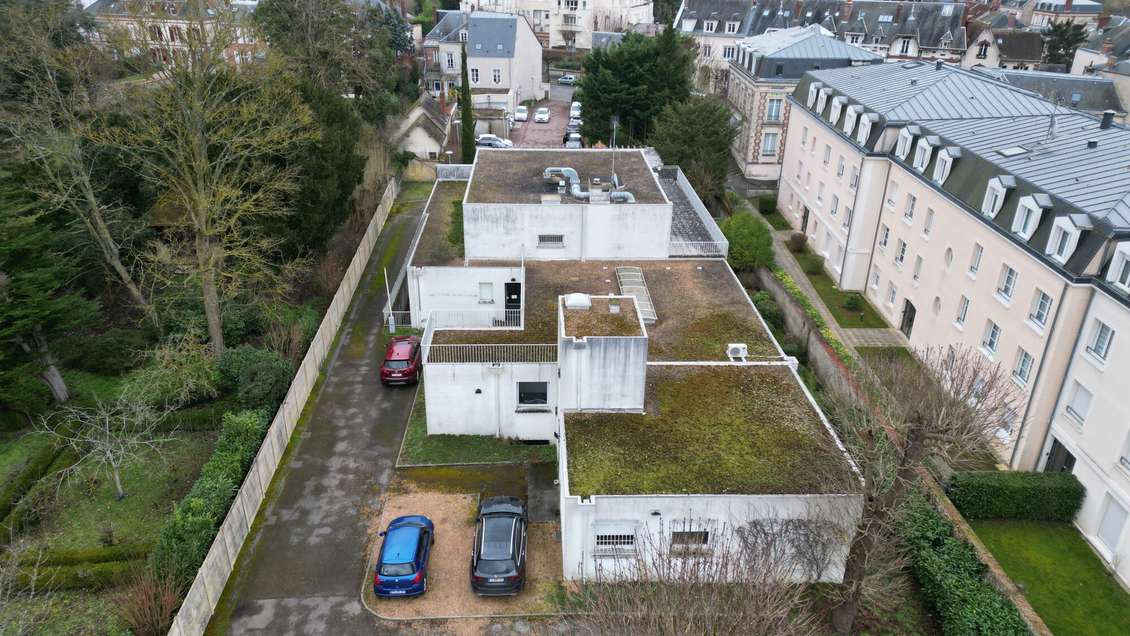 Plateau de bureau libre et loué à vendre Chartres 