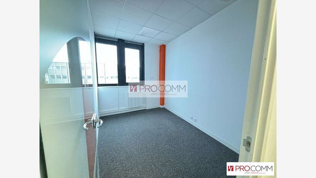 Bureaux 95m² R+4 PMR à vendre à Chartres