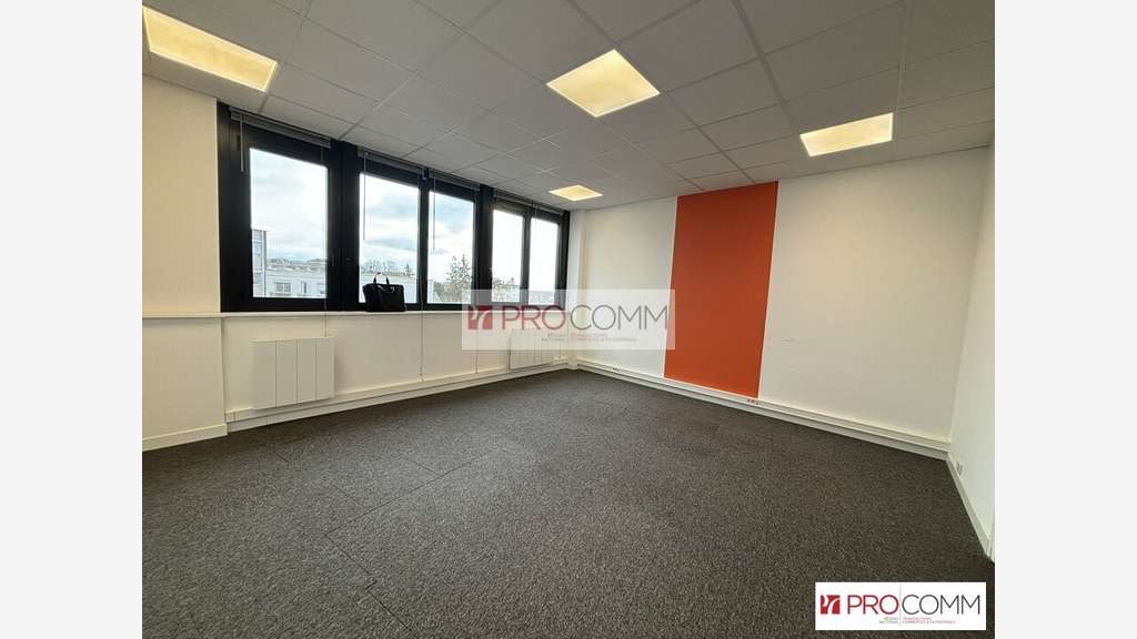 Bureaux 95m² R+4 PMR à vendre à Chartres