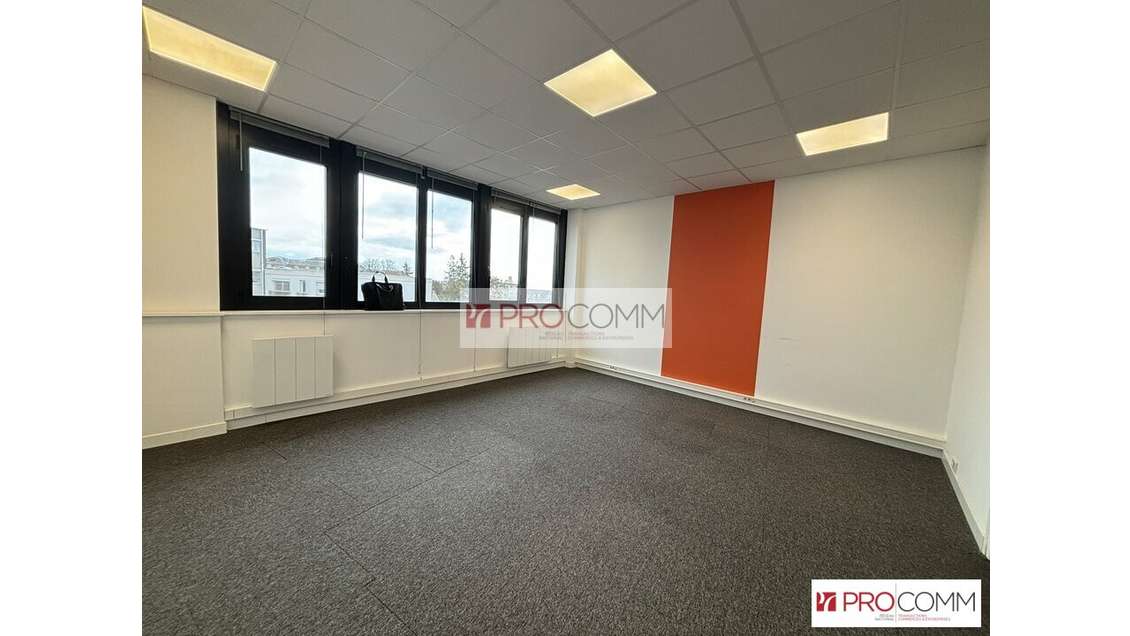 Bureaux 95m² R+4 PMR à vendre à Chartres