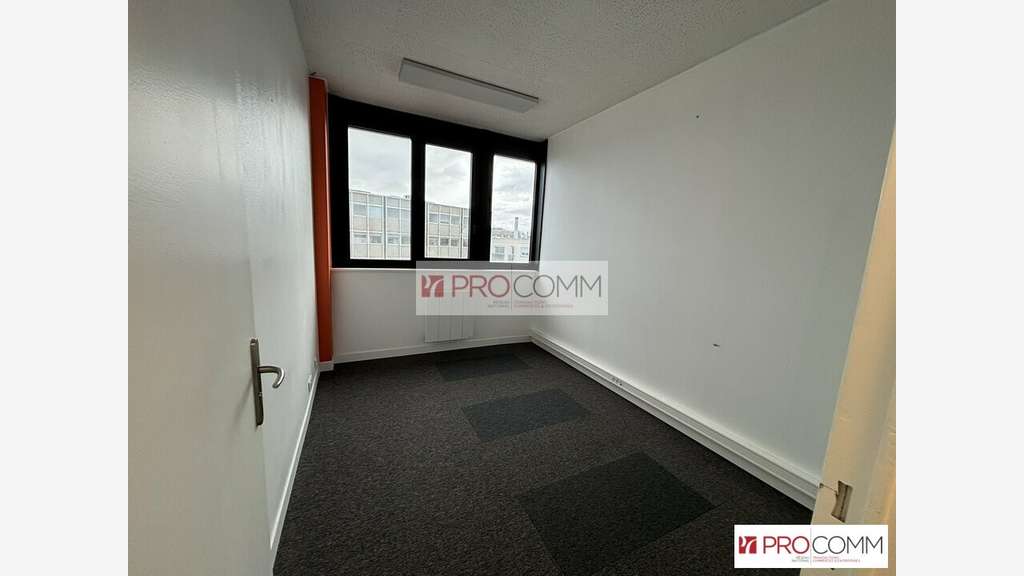 Bureaux 95m² R+4 PMR à vendre à Chartres