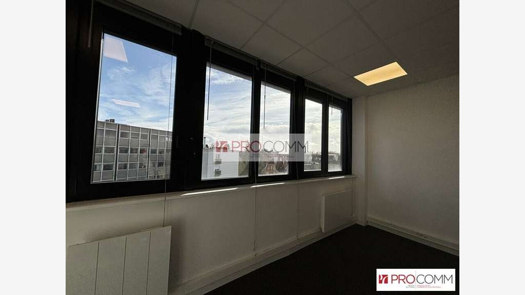 Bureaux 95m² R+4 PMR à vendre à Chartres