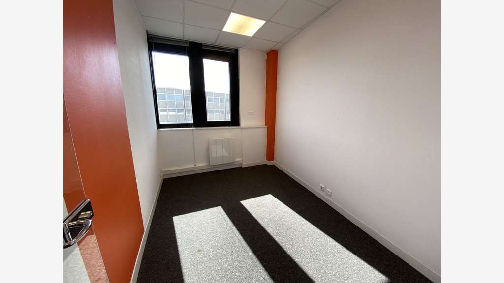 Vente bureaux 95m² parfait état à Chartes Centre