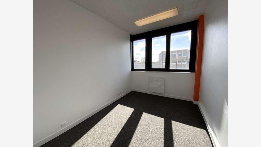 Vente bureaux 95m² parfait état à Chartes Centre
