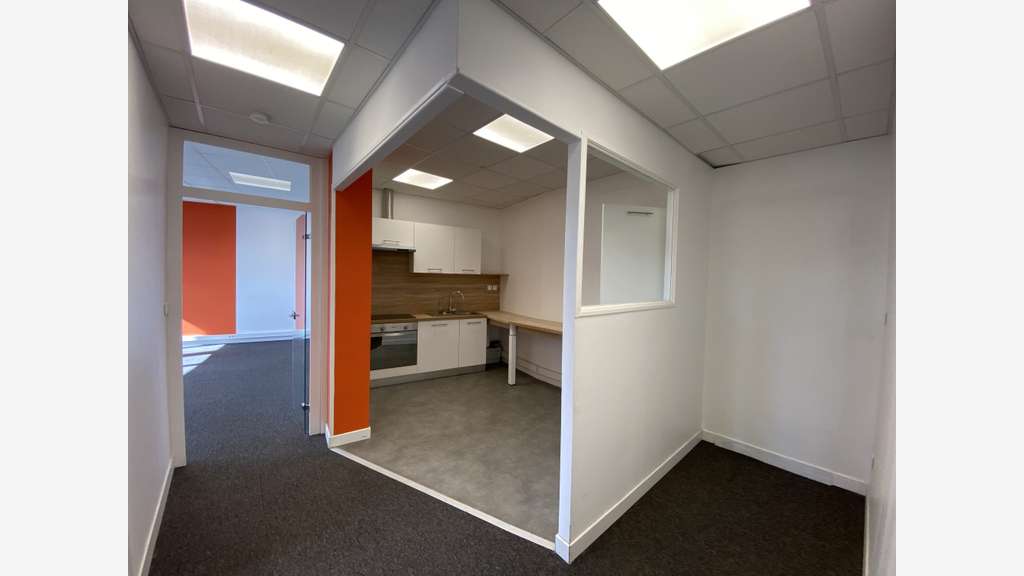 Vente bureaux 95m² parfait état à Chartes Centre