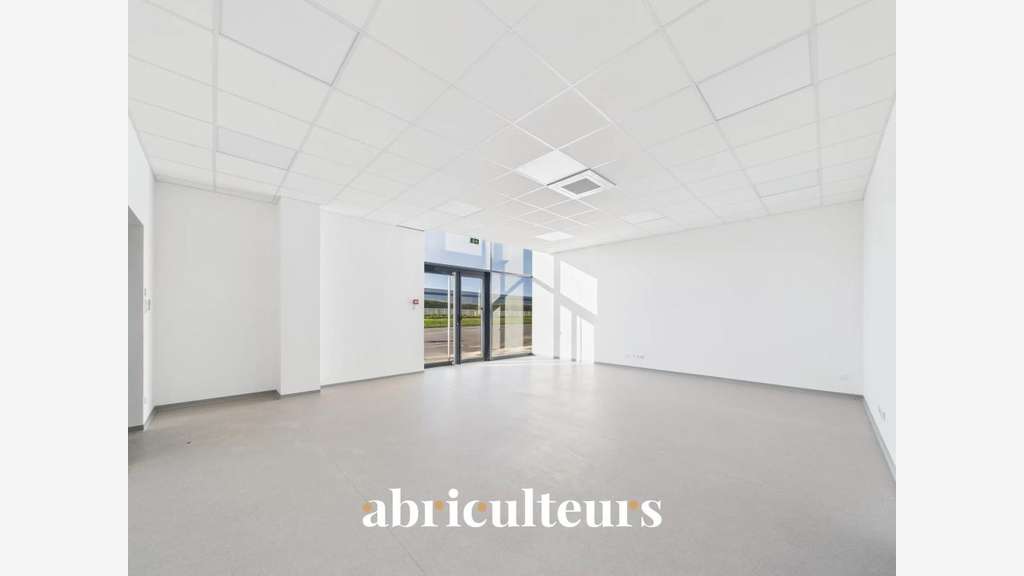 Bâtiment d'activité de 450 m² en vente à Chartres