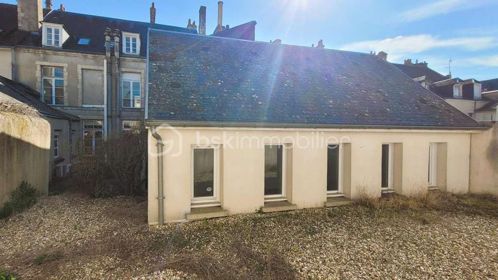 AV immeuble ancien 335m² au cœur de Châteaudun