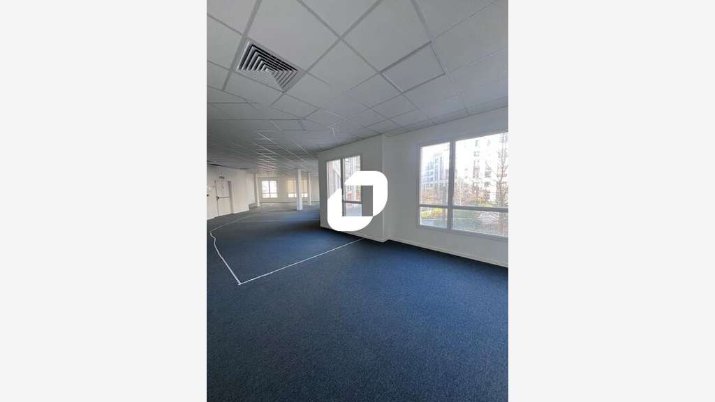Vente Bureaux 377m² Chessy