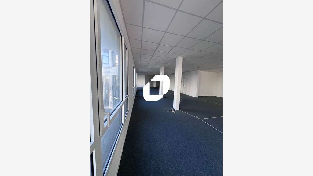 Vente Bureaux 377m² Chessy