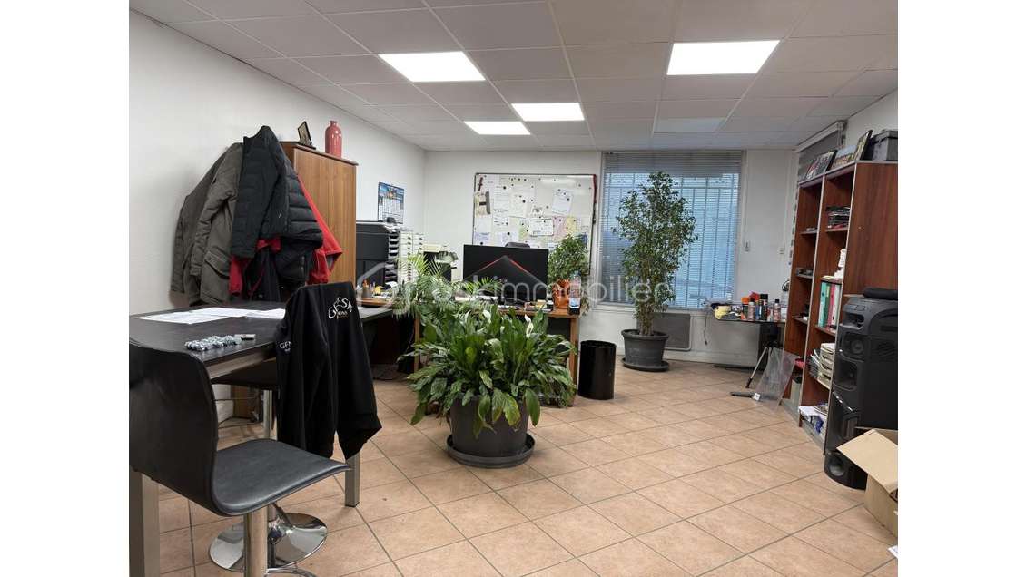 A vendre atelier de serrurier 234m² Choisy-le-Roi