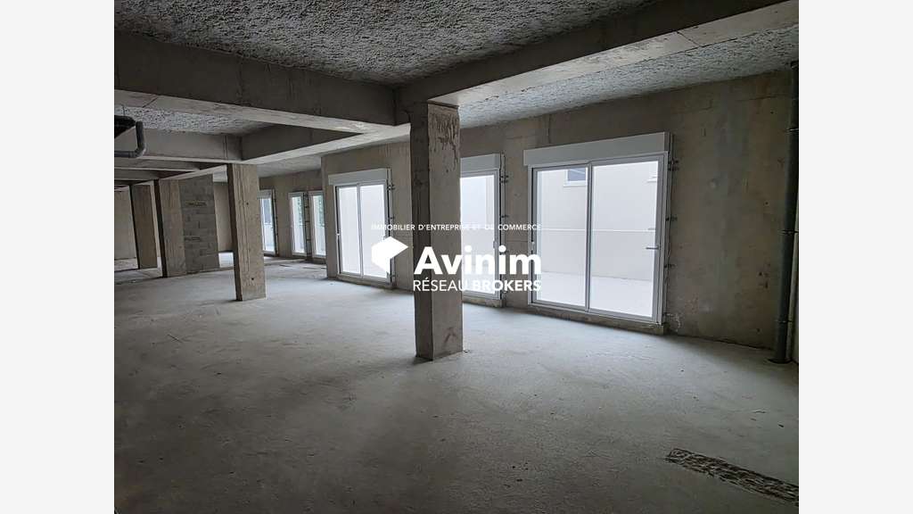 Cède bureaux 95,80m² + Terrasse Clermont-l'Hérault