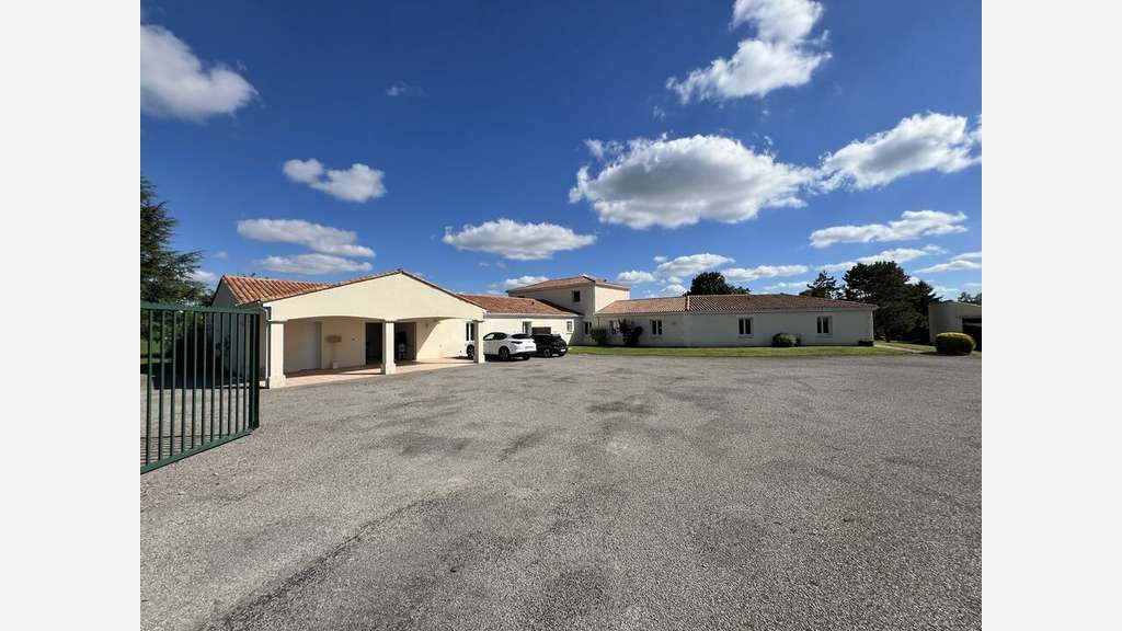 Bureaux sur 2 niveaux à vendre Val-de-Cognac