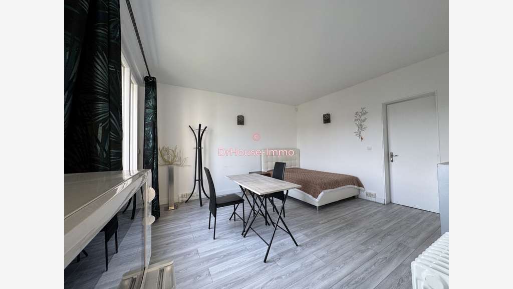 Vente locaux professionnels 190m² en RDC Compiègne