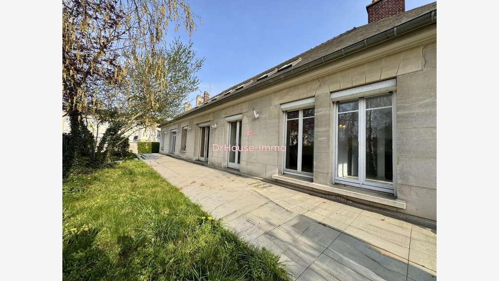 Vente locaux professionnels 190m² en RDC Compiègne