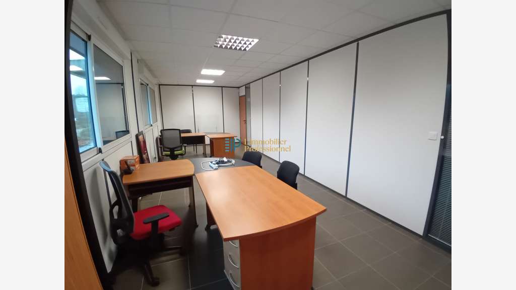 Vente bureau de 290m² en ZAC de Concarneau
