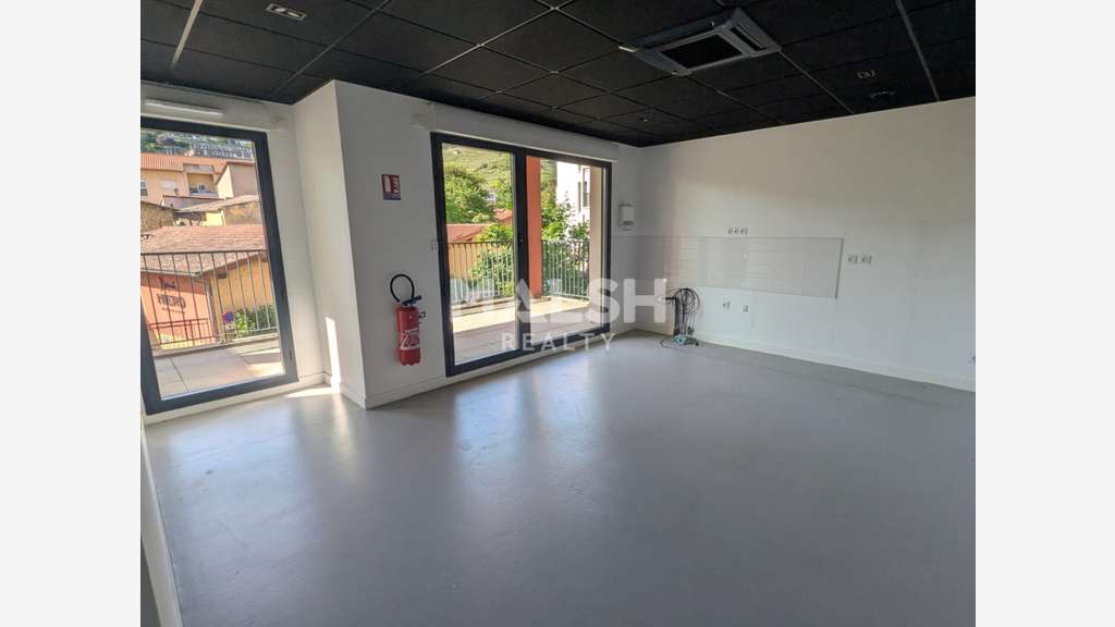 Bureaux à vendre ou à louer 375m² à Condrieu