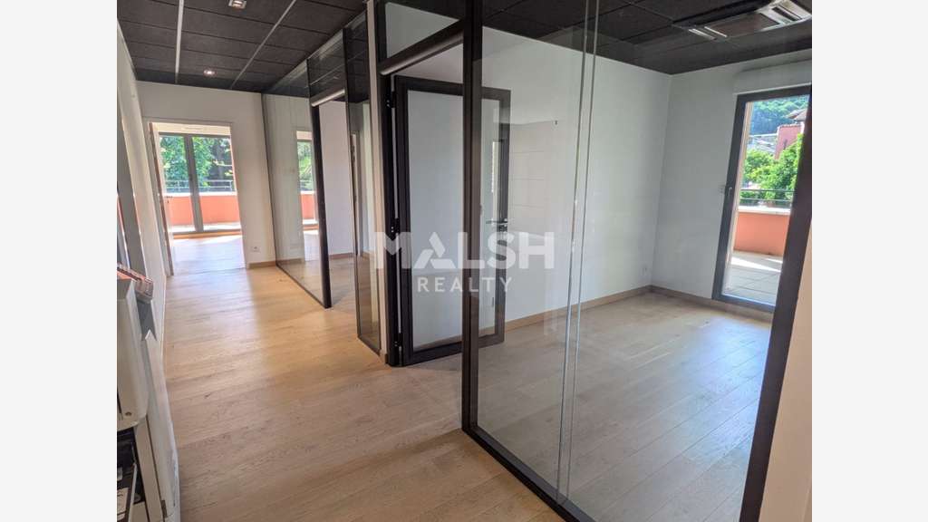 Bureaux à vendre ou à louer 375m² à Condrieu