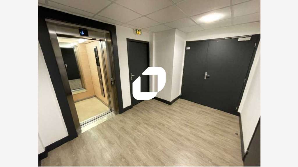 Vente Bureaux 408m² Courbevoie