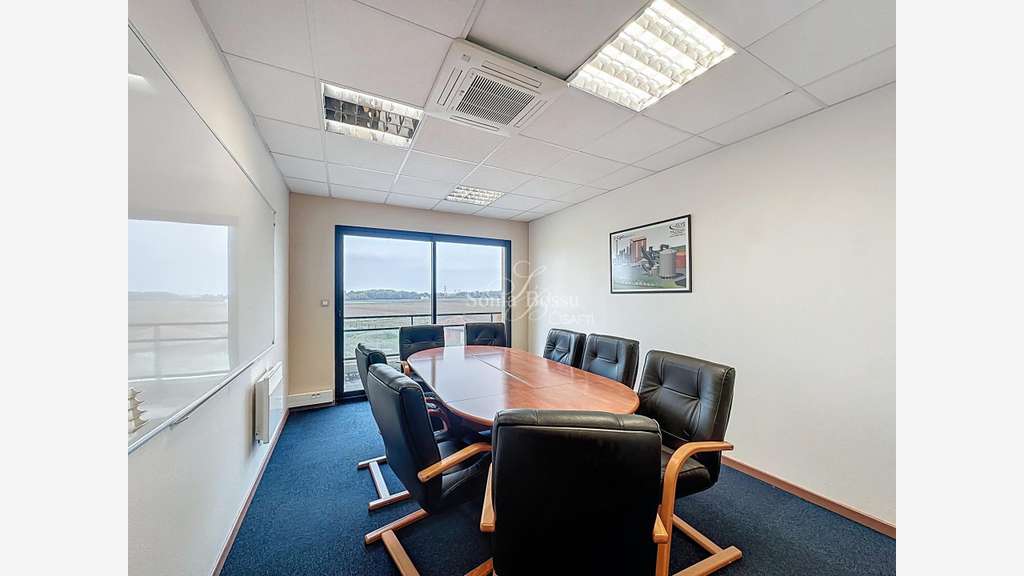 A vendre bureaux de 200m² divisibles à Courrières