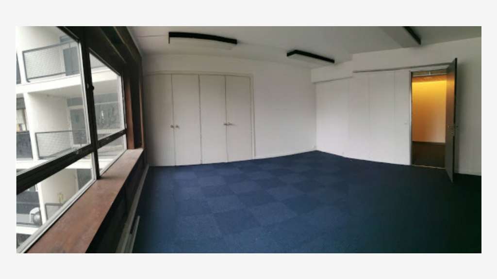 Bureaux 37m² R+2 à vendre à Croix  