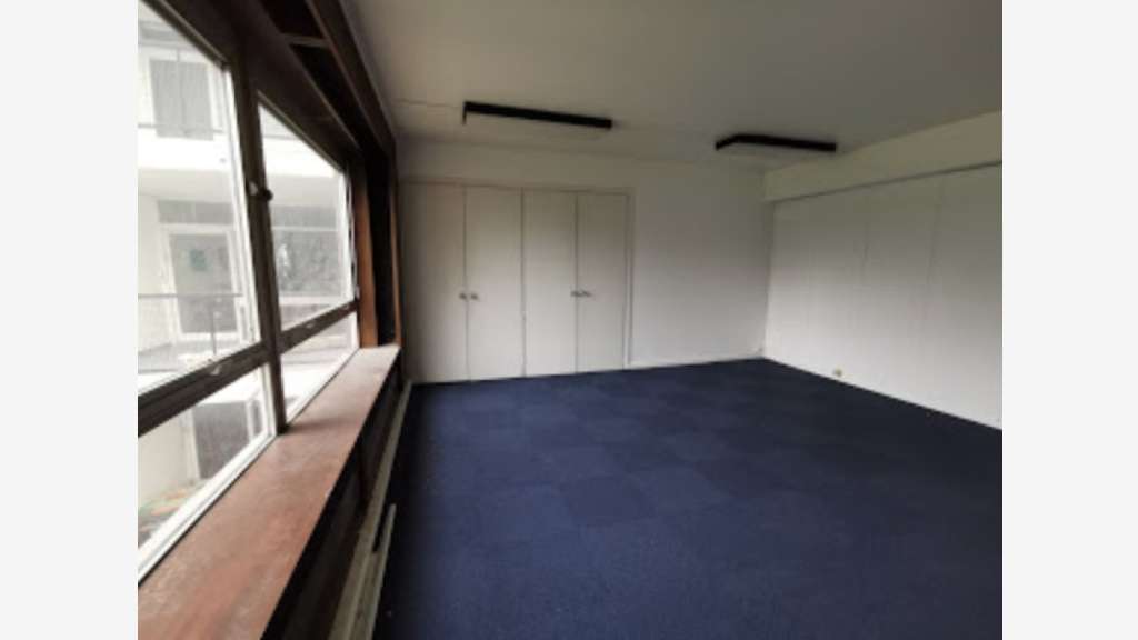 Bureaux 37m² R+2 à vendre à Croix  