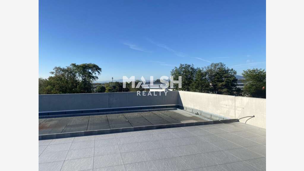 Bureaux à louer ou à vendre 370m² à Dardilly