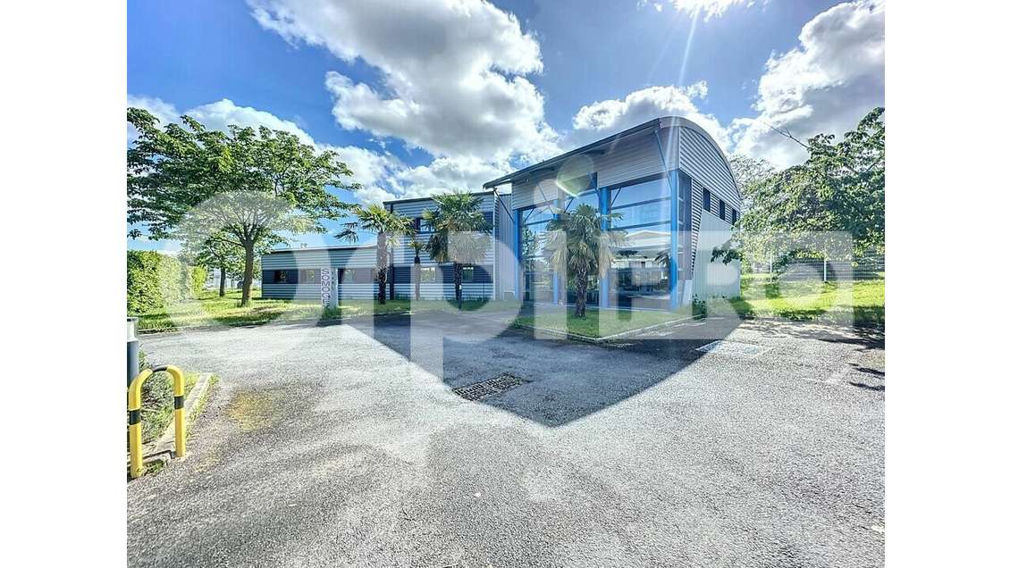 Bureaux de 380m² à vendre à Désertines