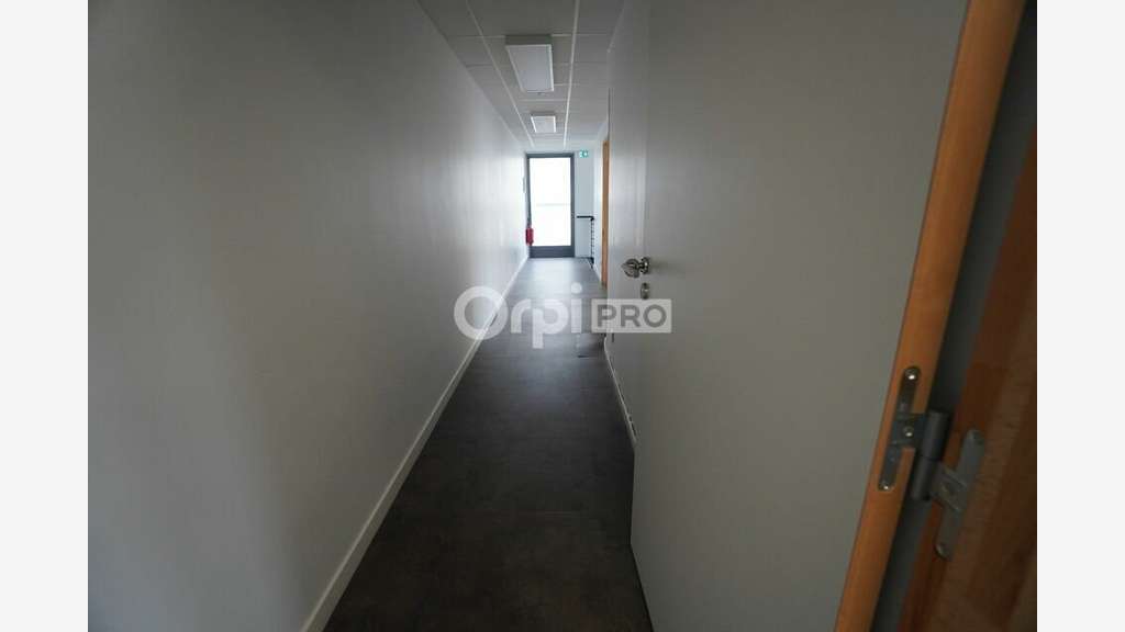 Bureaux 230m² ERP5 refaits à neuf à vendre à Dijon
