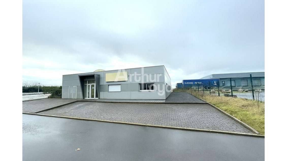 A louer bureaux 450m² à Dissay secteur tertiaire