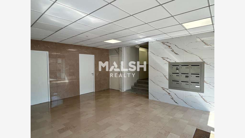 À vendre bureaux 311m² proche A6 à Écully