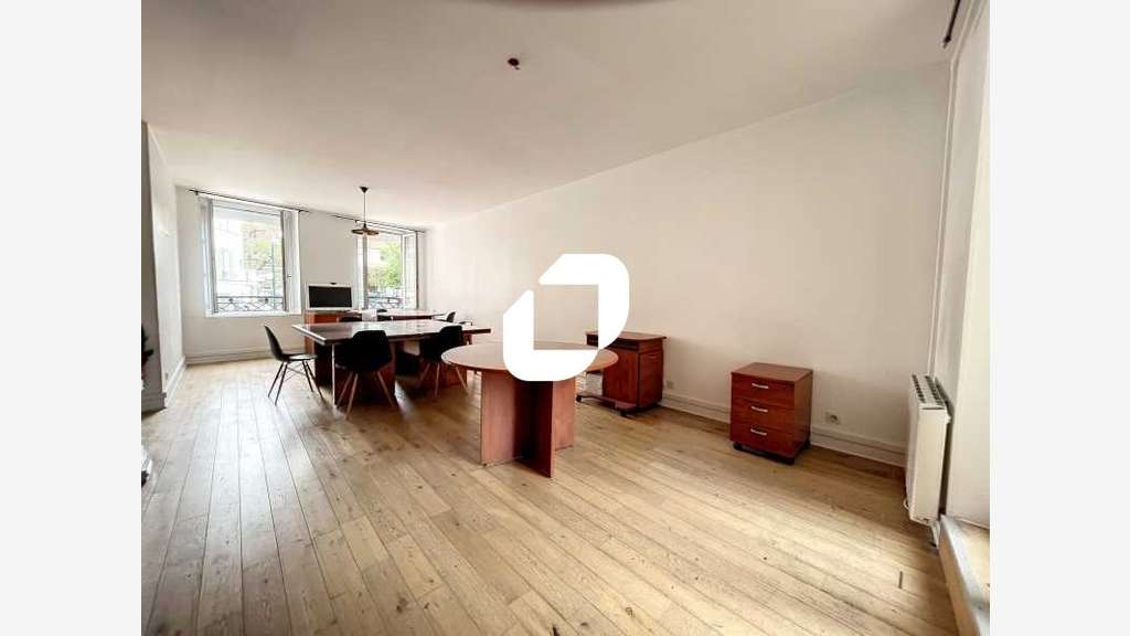 Vente Bureaux 150m² Pontoise