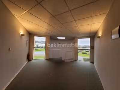 Vente bureaux et open space 140m² à Estillac