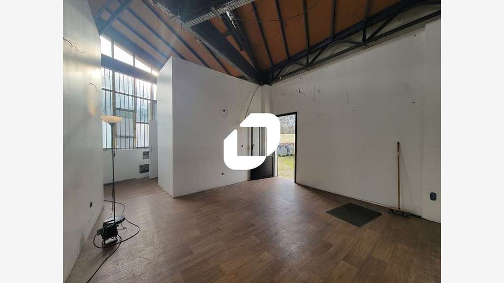 Vente Bureaux 140m² Evry courcouronnes