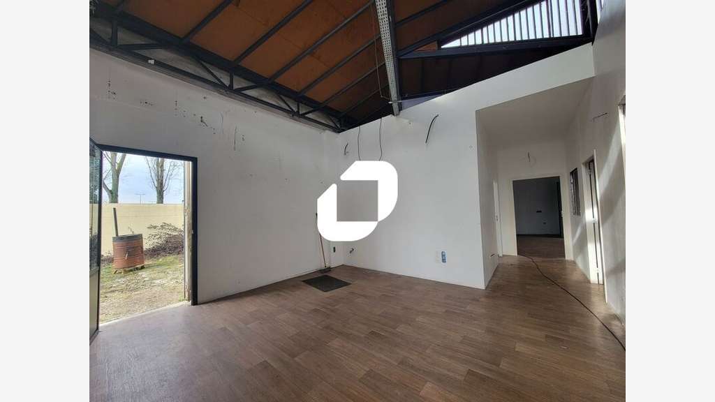Vente Bureaux 140m² Evry courcouronnes