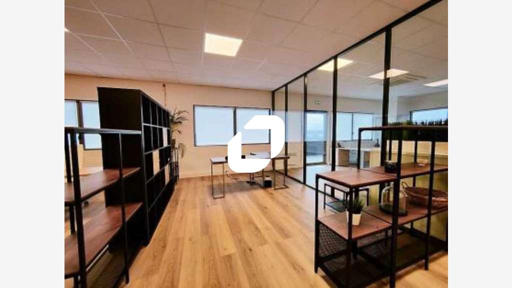 Vente Bureaux 260m² Ferrieres