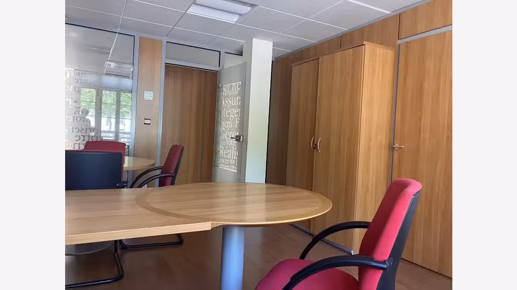 Vente bureaux meublés de 293m² au centre de Foix